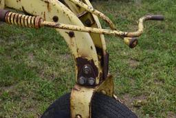 John Deere 640 4-bar hay rake