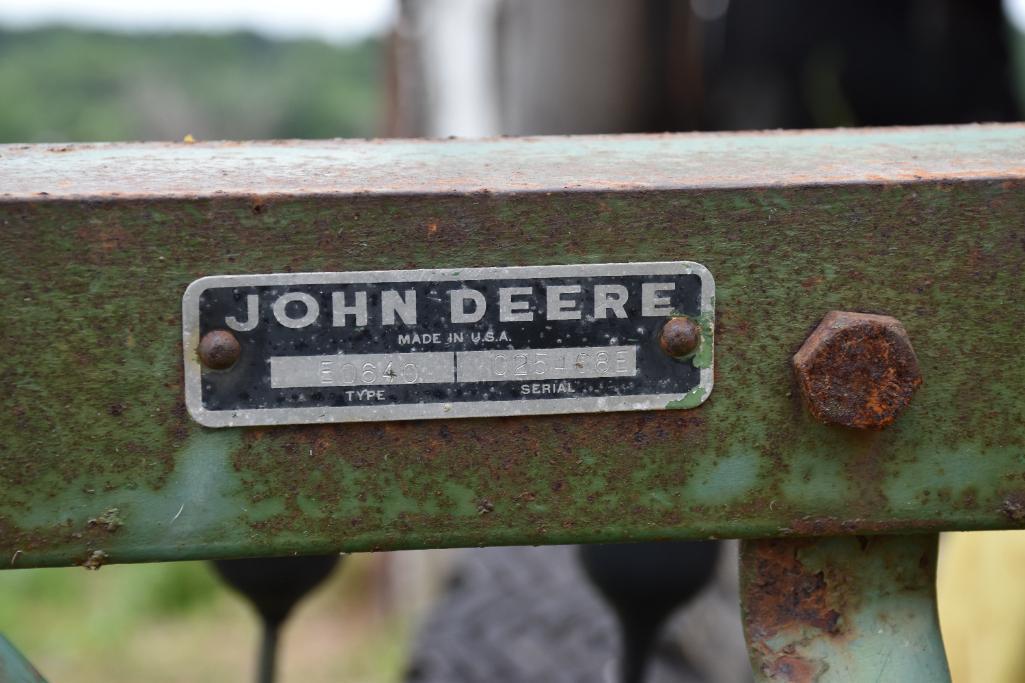 John Deere 640 4-bar hay rake