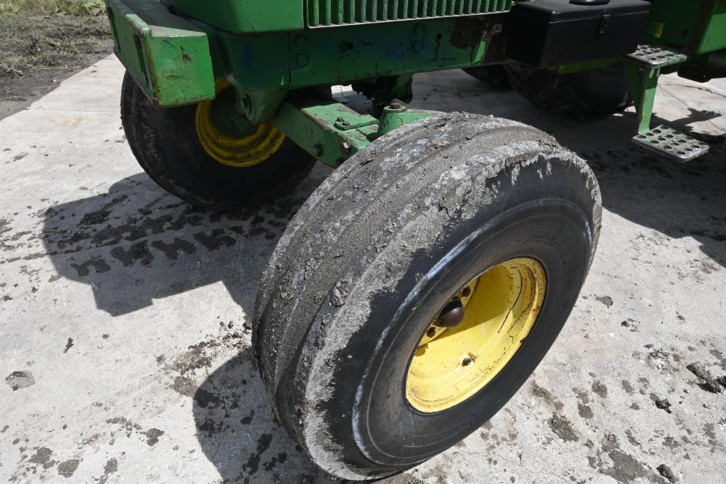 1981 John Deere 4440 2wd tractor