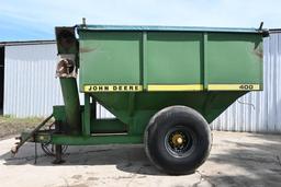 John Deere 400 grain cart