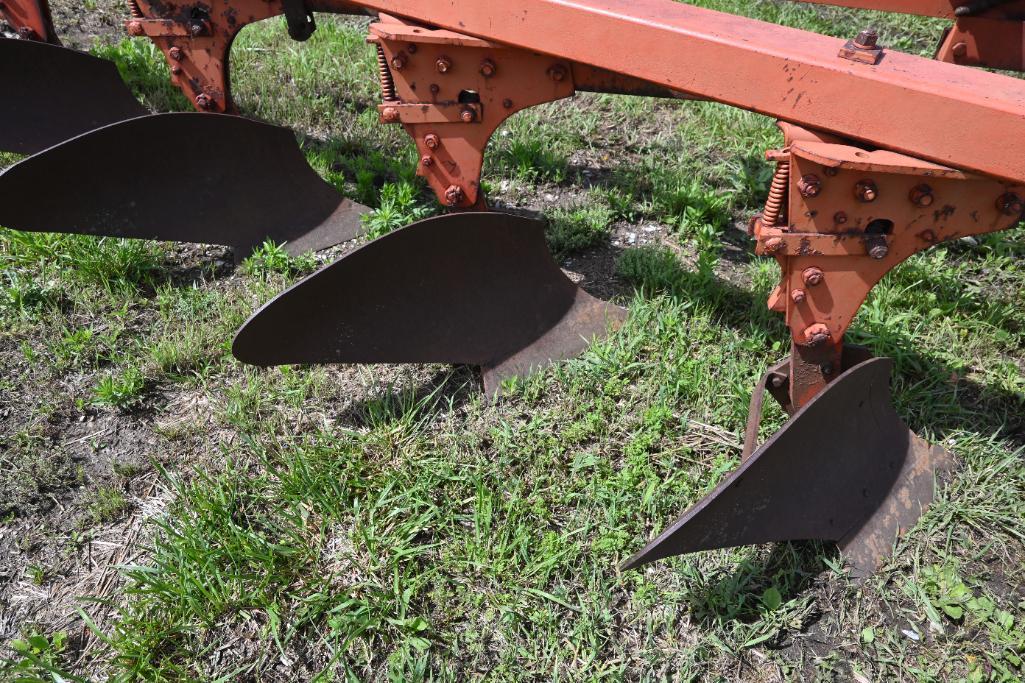 Allis Chalmers 5-bottom plow