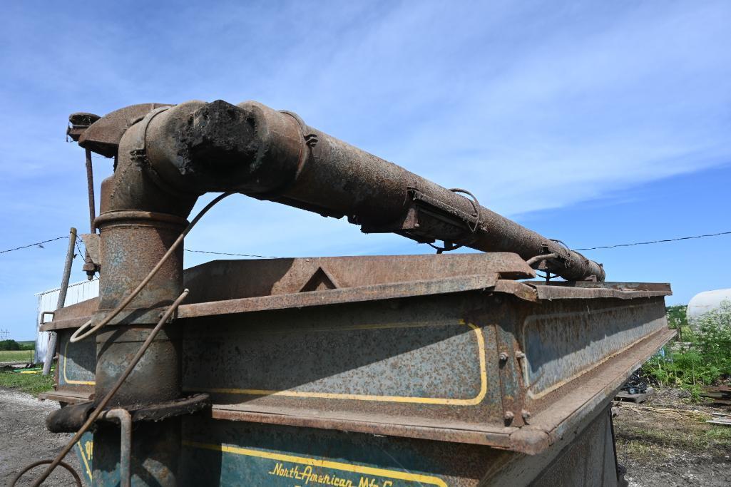 Grain-O-Vator feed wagon