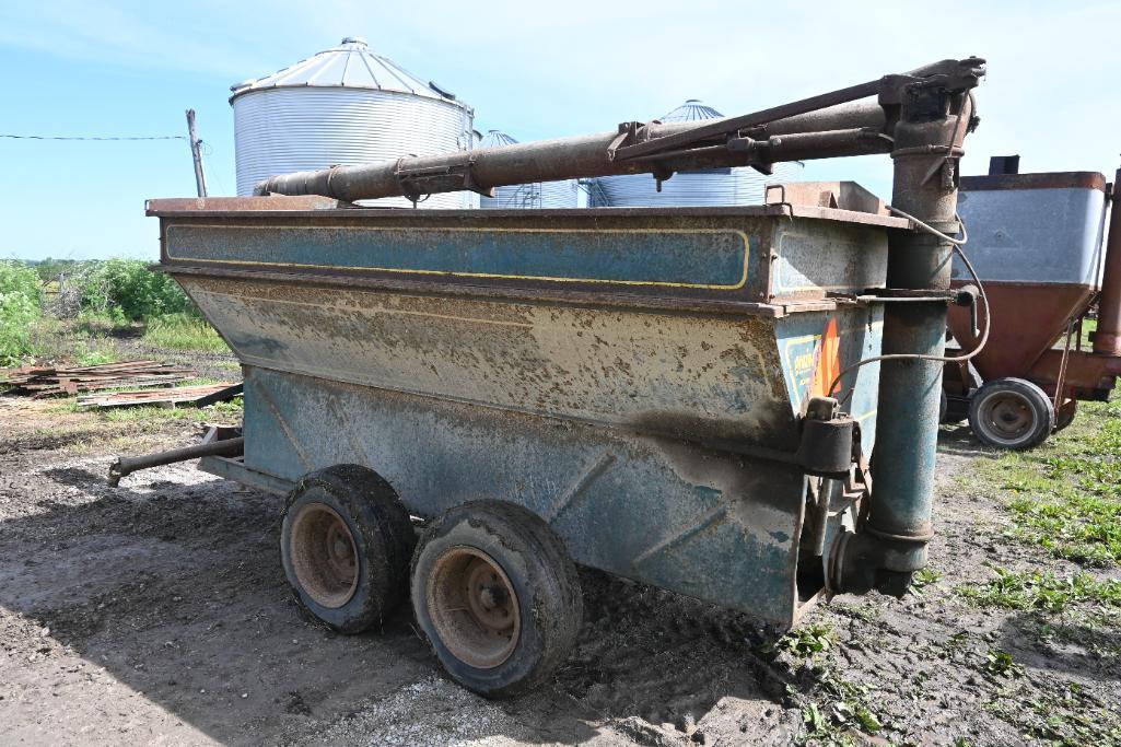 Grain-O-Vator feed wagon