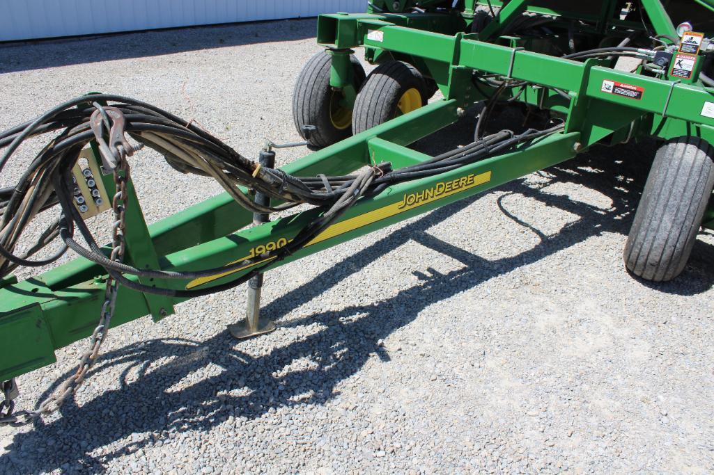 2009 John Deere 1990 CCS 30' air seeder