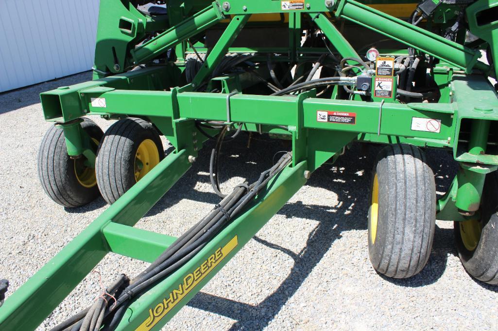 2009 John Deere 1990 CCS 30' air seeder