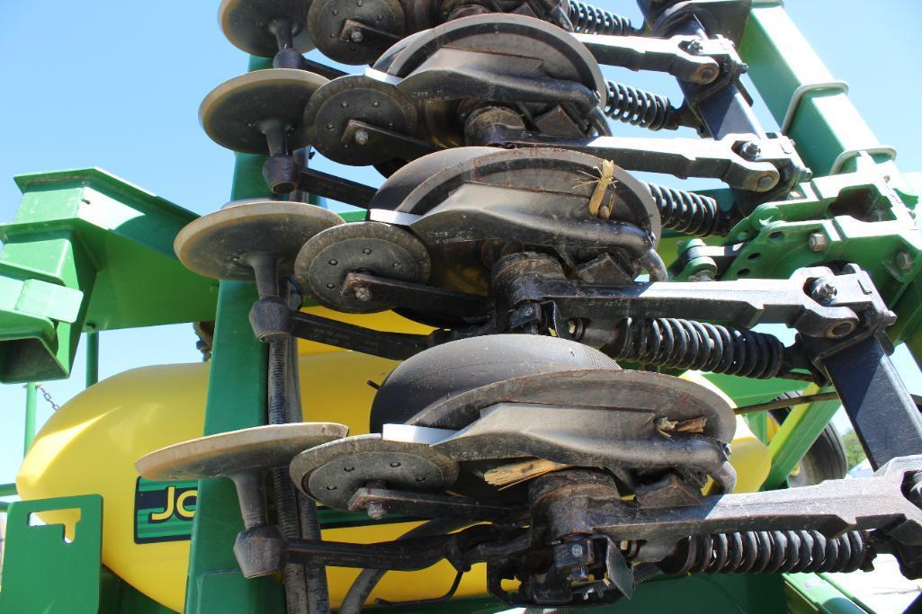 2009 John Deere 1990 CCS 30' air seeder