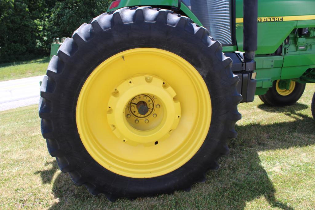 1997 John Deere 8200 2wd tractor