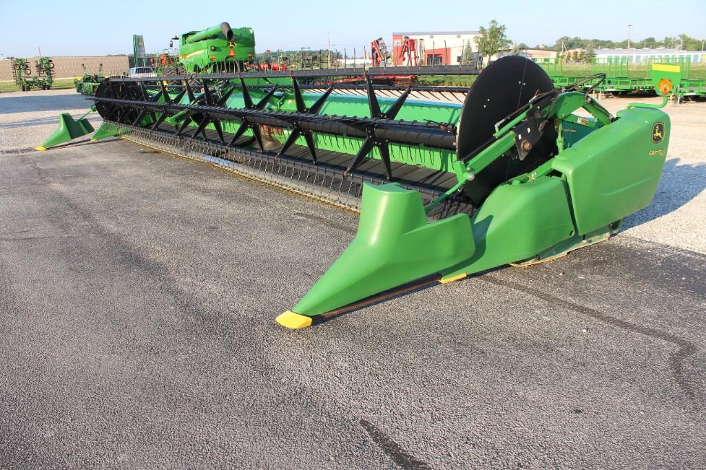 2013 John Deere 640FD 40' flex draper head