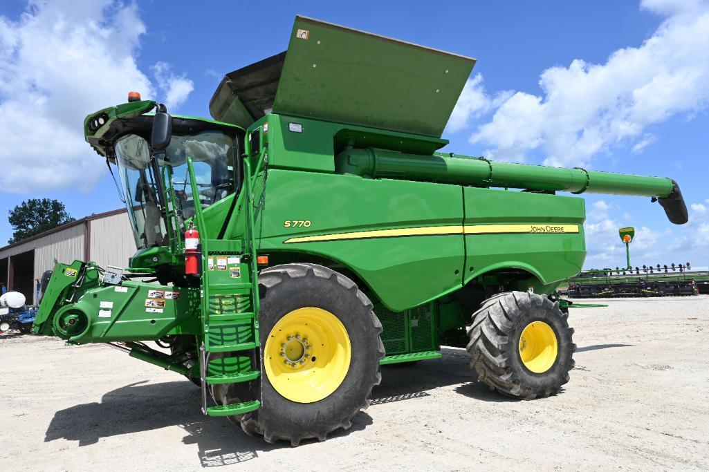 2018 John Deere S770 2wd combine