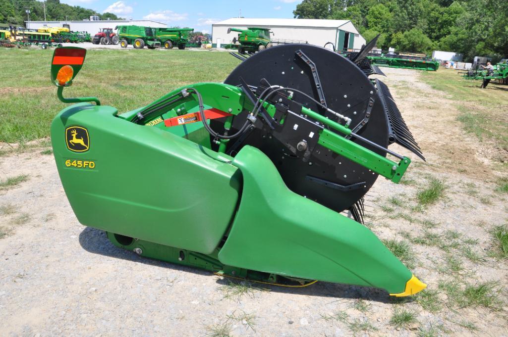 2017 John Deere 645FD 45' flex draper head