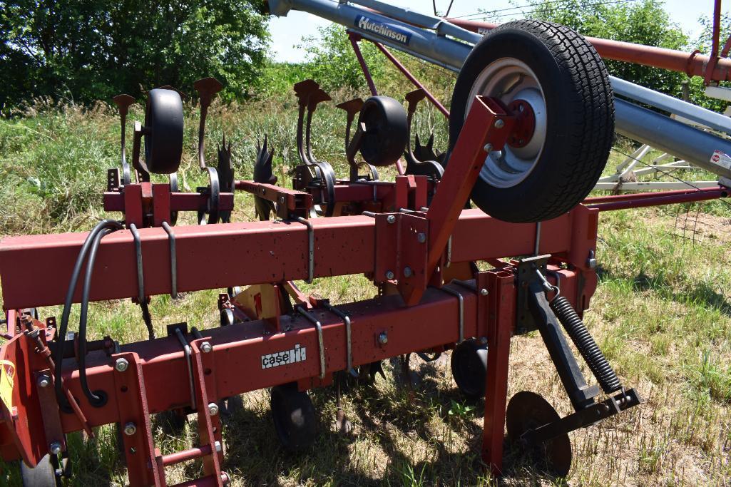 Case IH 183 8 row 38" 3-pt. cultivator