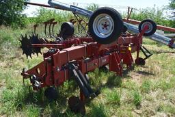 Case IH 183 8 row 38" 3-pt. cultivator