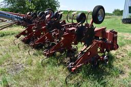 Case IH 183 8 row 38" 3-pt. cultivator