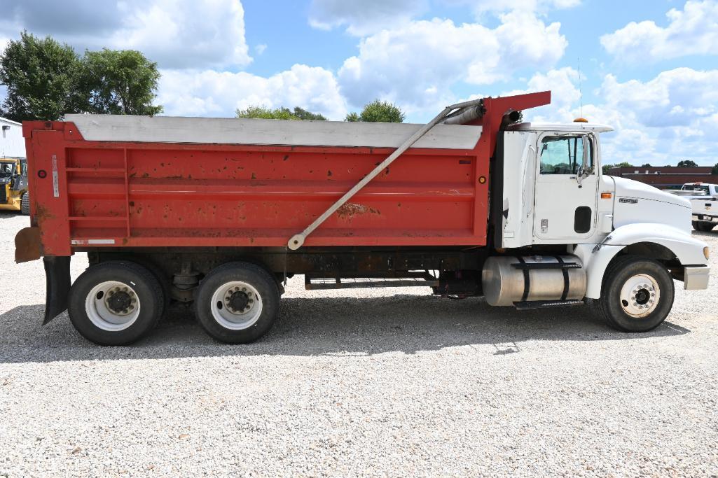 2000 International 9100 dump truck