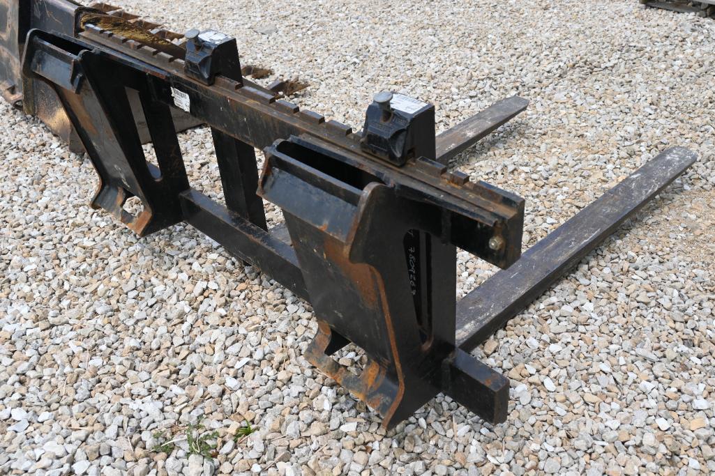 Cat 48" pallet forks