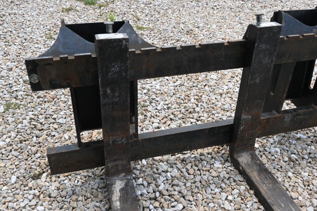 Cat 48" pallet forks