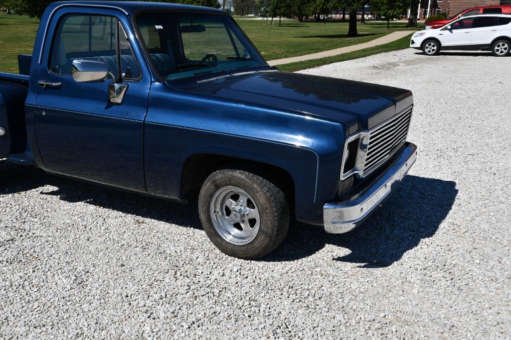 1974 Chevrolet C-10 step side pickup