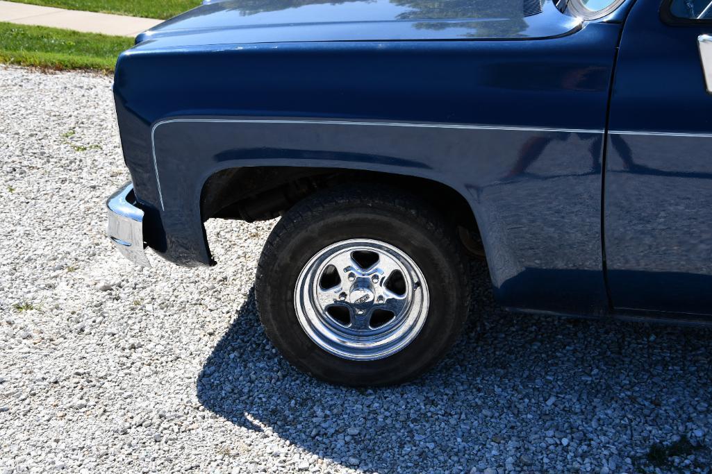 1974 Chevrolet C-10 step side pickup