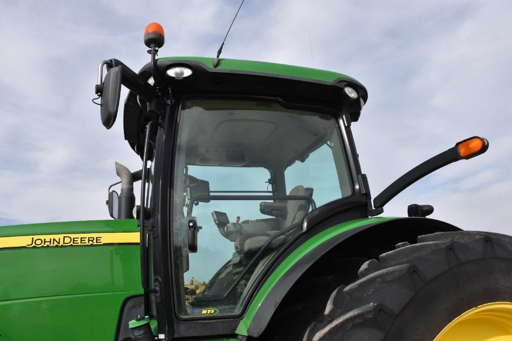 2013 John Deere 8360R MFWD tractor