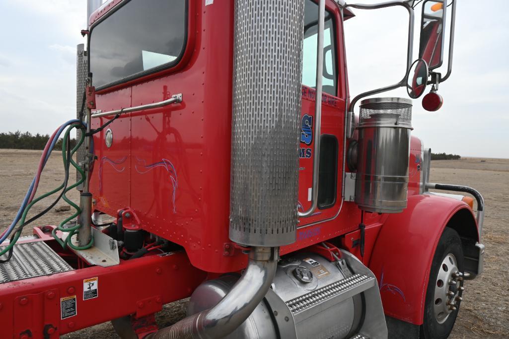 2007 Peterbilt 379 day cab truck