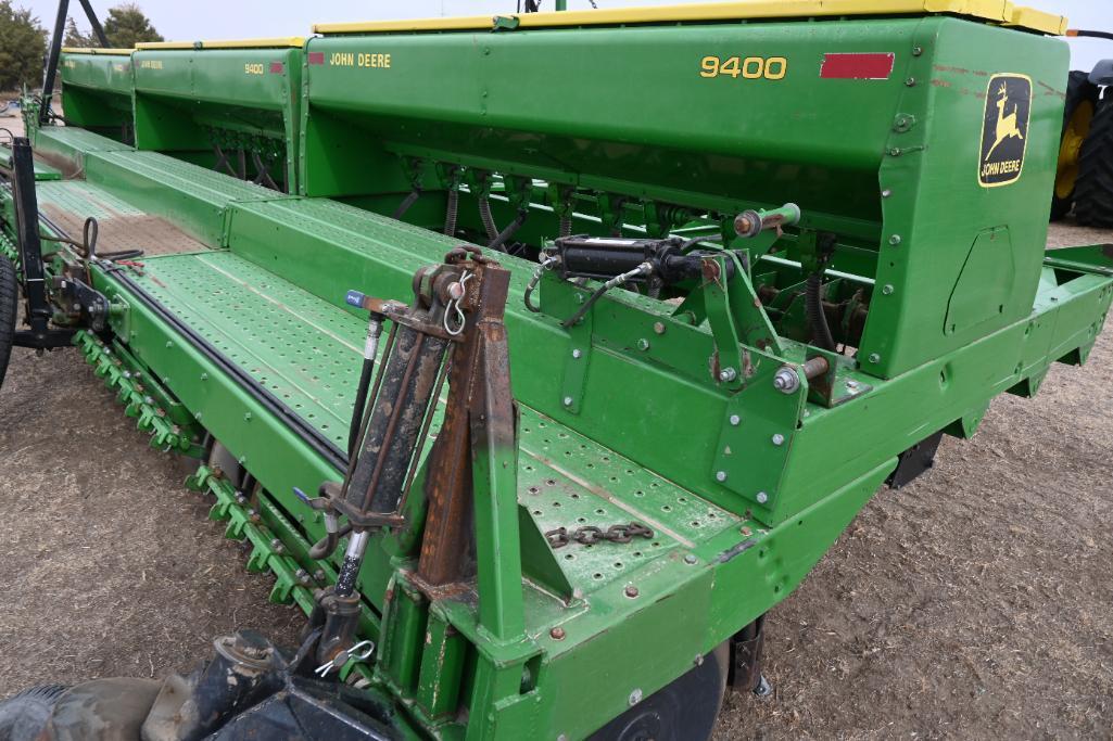 John Deere 9400 30' drill