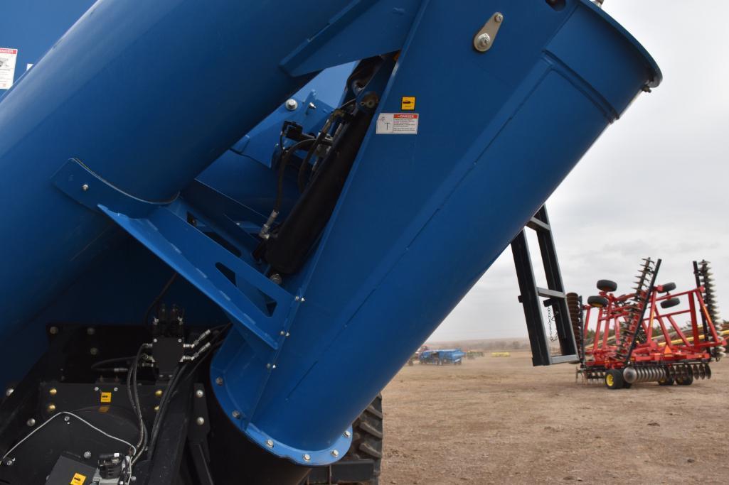 2013 Kinze 1300 grain cart