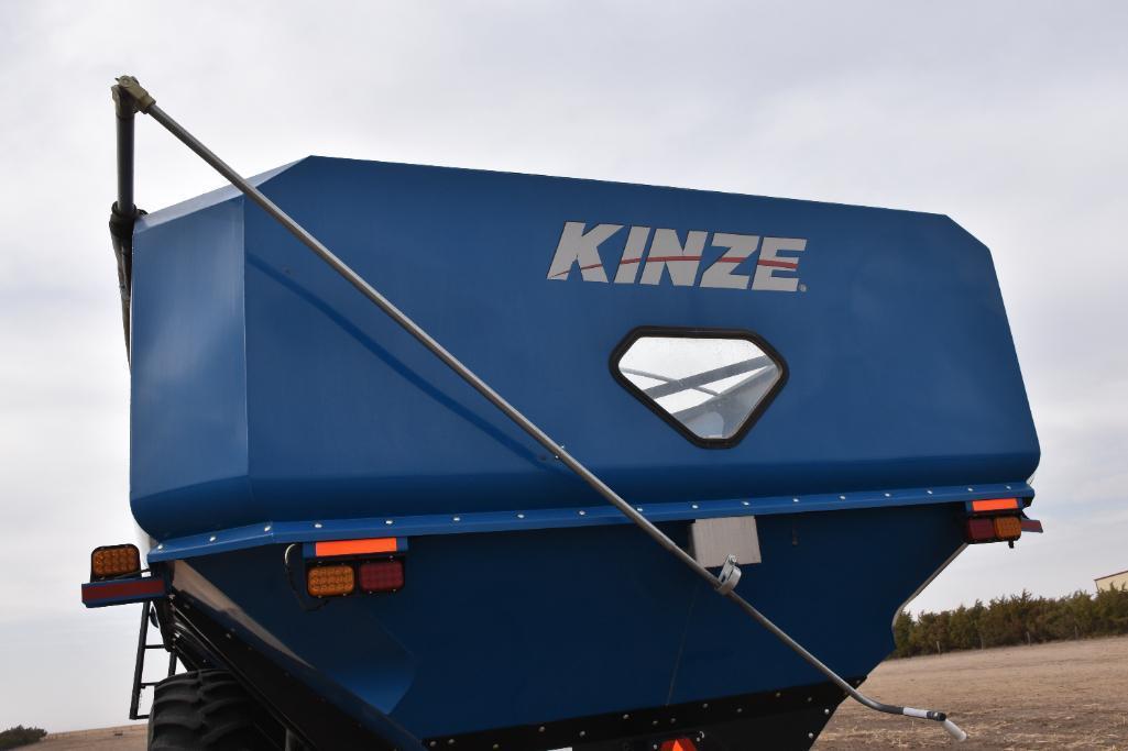 2013 Kinze 1300 grain cart