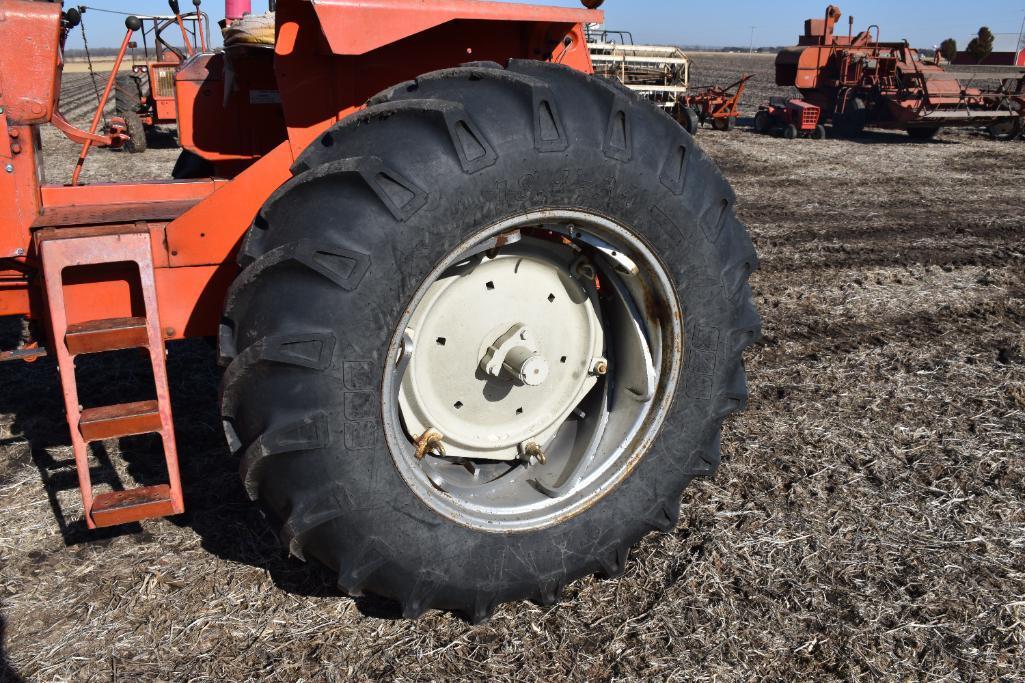 Allis Chalmers 200 2wd tractor