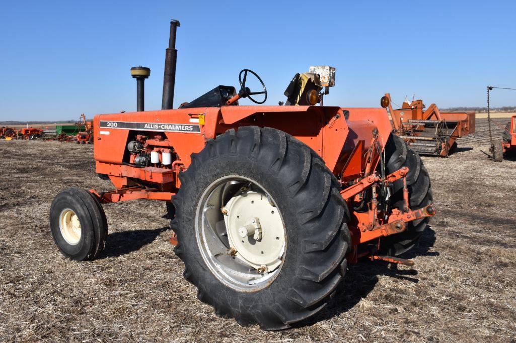 Allis Chalmers 200 2wd tractor