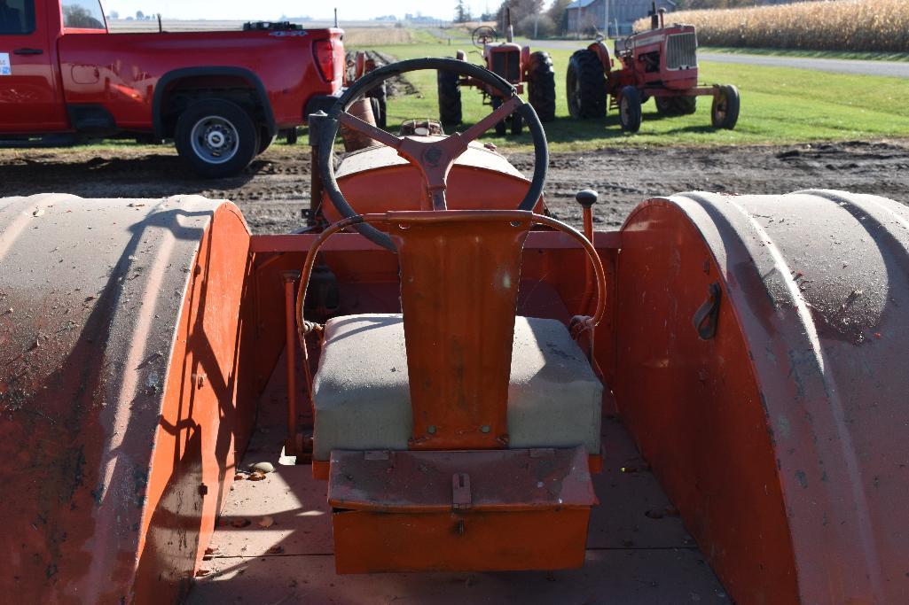 Allis Chalmers U 2wd tractor