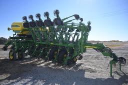 2013 John Deere 1790 16/32 CCS planter