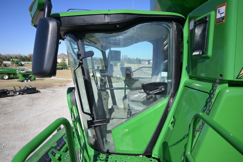 2020 John Deere S770 2wd combine