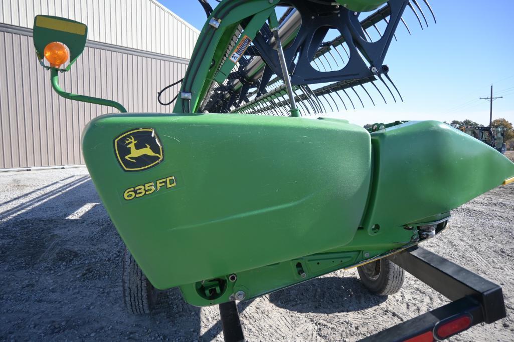 2013 John Deere 635FD 35' flex draper head