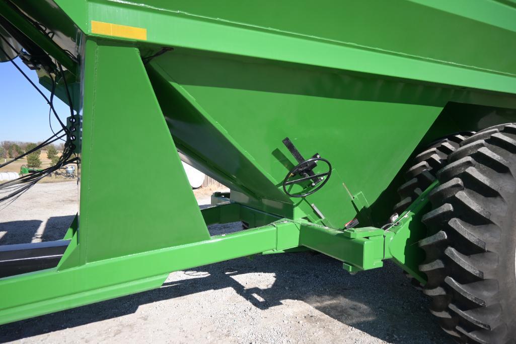 2019 J&M 1326 grain cart