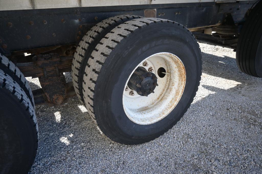 1998 Freightliner FL80 grain truck