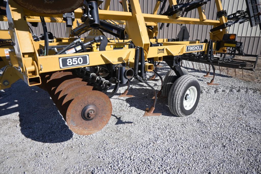 Landoll 850 Finisholl 27' soil finisher