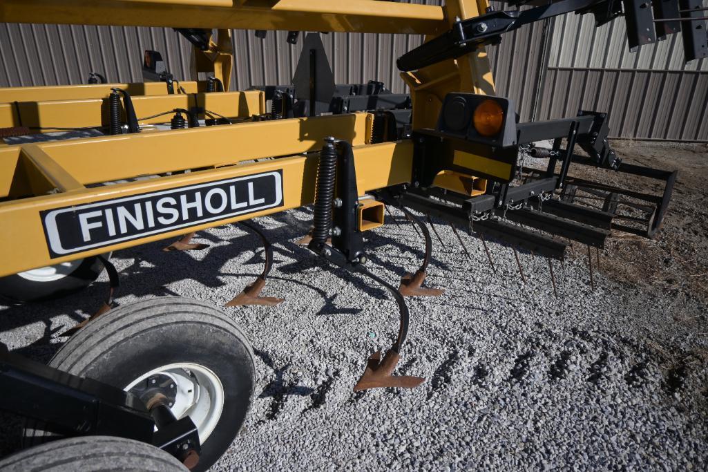 Landoll 850 Finisholl 27' soil finisher