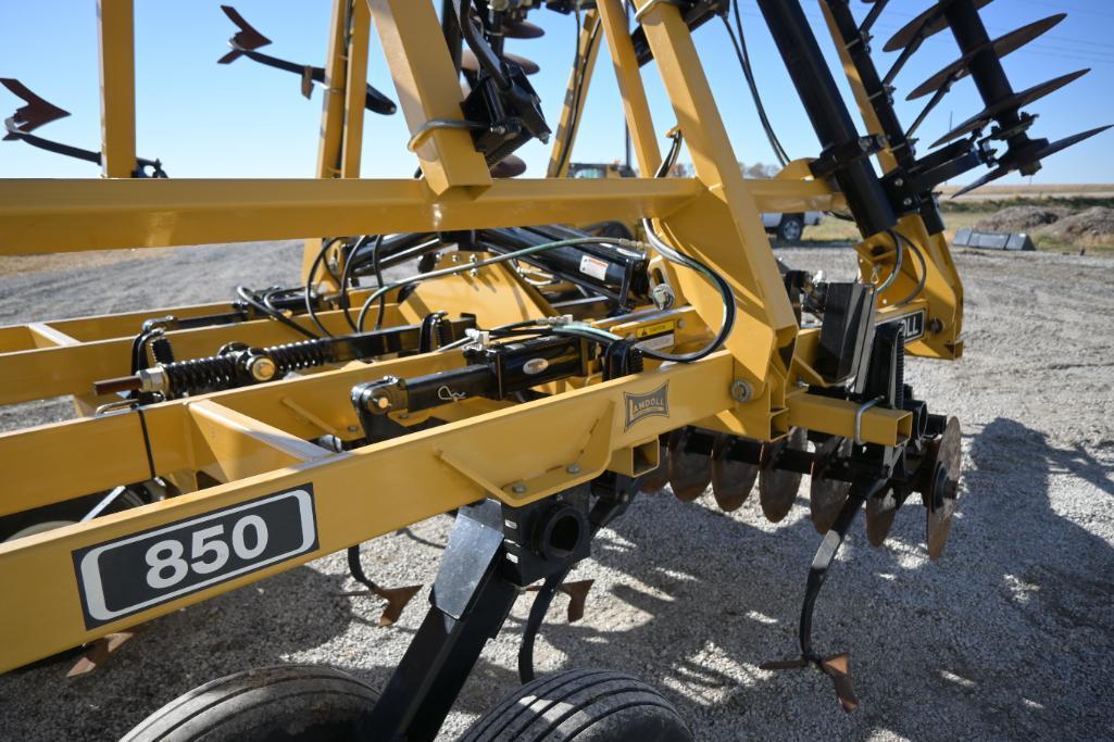 Landoll 850 Finisholl 27' soil finisher