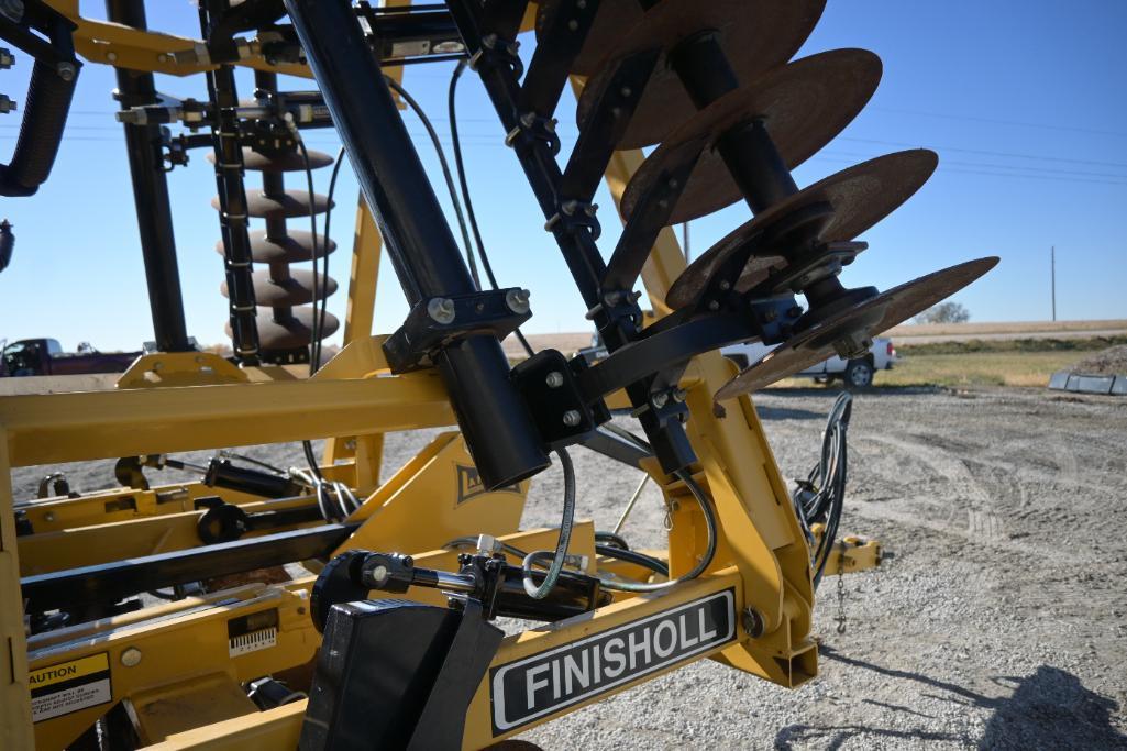 Landoll 850 Finisholl 27' soil finisher