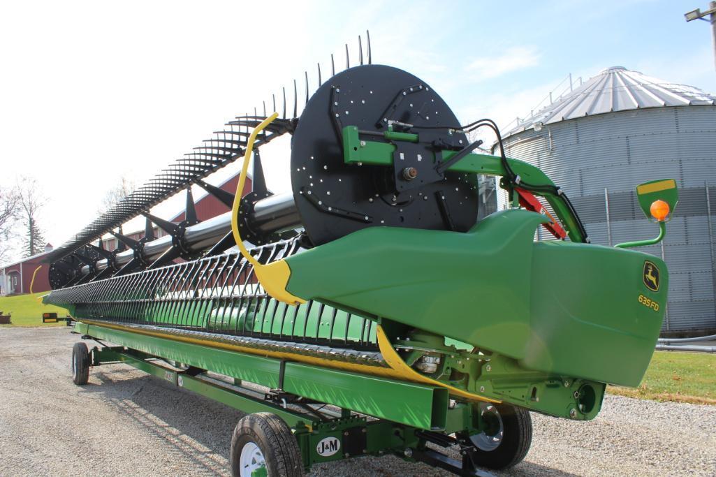 2018 John Deere 635FD 35' Hydraflex flex draper