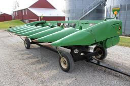 2013 John Deere 608C 8 row 30" corn head