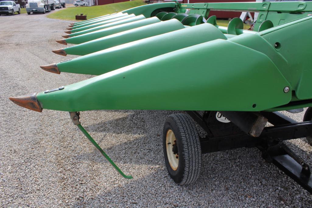 2013 John Deere 608C 8 row 30" corn head