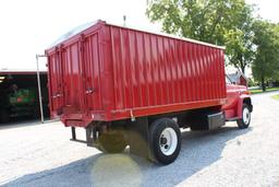 1987 GMC 7000 grain truck