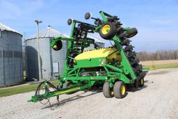 2011 John Deere 1990 40' CCS air seeder