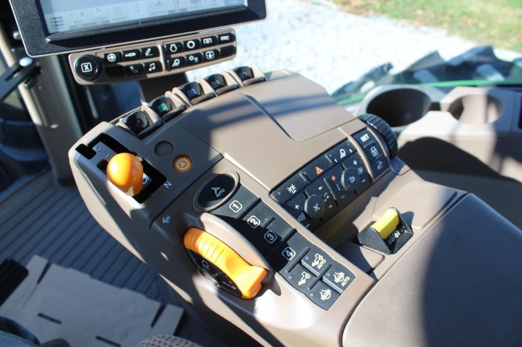 2014 John Deere 8245R MFWD tractor