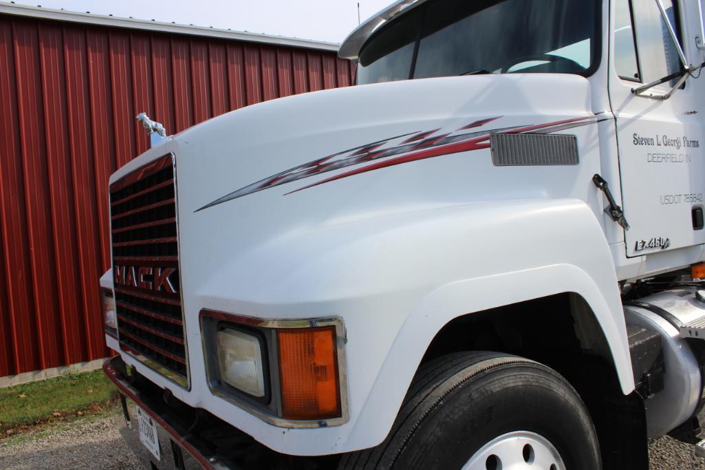 2000 Mack CH613 day cab semi