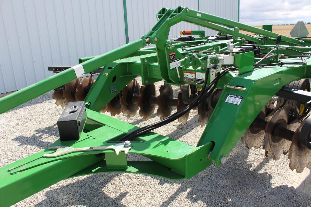 2013 John Deere 2720 7-shank disc ripper