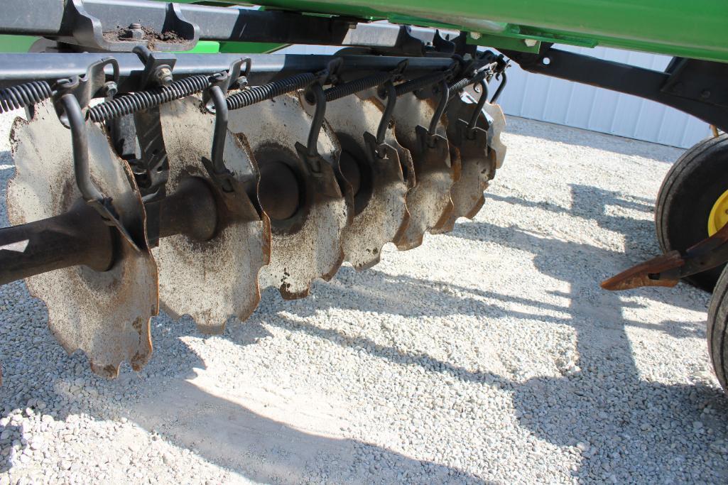 2013 John Deere 2720 7-shank disc ripper