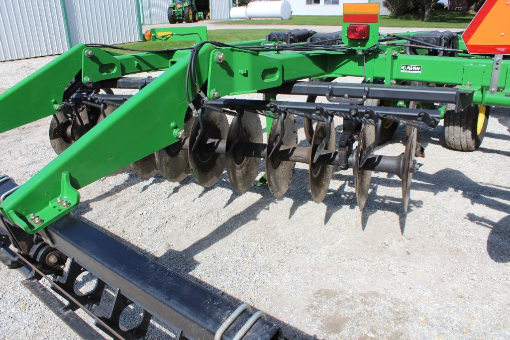 2013 John Deere 2720 7-shank disc ripper