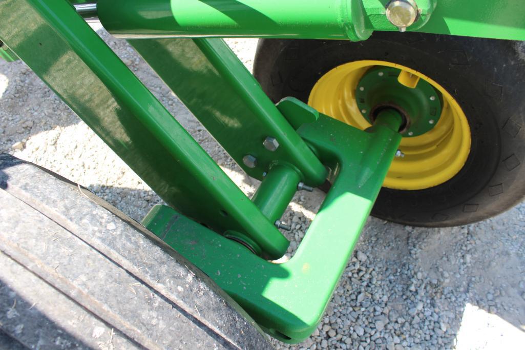 2013 John Deere 2720 7-shank disc ripper